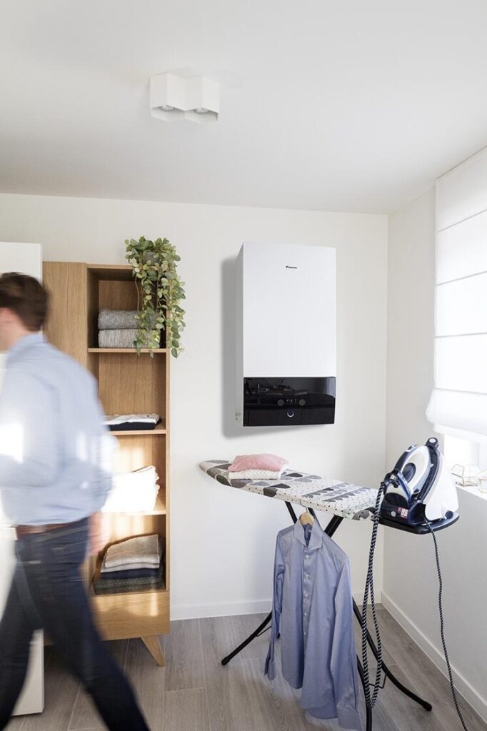 Daikin augstās temperatūras Gaiss – Ūdens siltumsūknis 8kW Altherma 3 H MT (tens 9kW) (Apkure un dzesēšana)